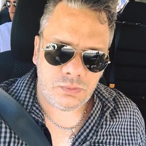 Meet your Posher, Cesar